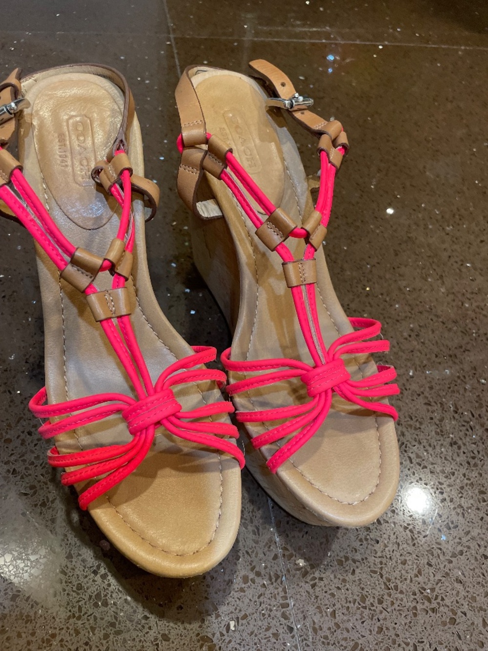 Sandal - Picture 4 of 8